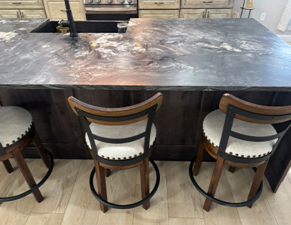 Kitchen peninsula with bar seating in a Dublin, OH home renovation